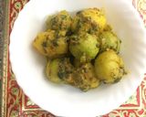 A picture of step 4 of Bharva tinda/indian round gourd.
