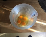 Foto del paso 1 de la receta: Crepés o tortitas saludables con harina de espelta (sin azúcar)