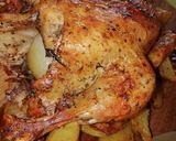 #XVIII. Egészben sült fűszeres csirke, kakukkfüves burgonyával, tepsiben sütve recept fázis 4 fotója