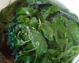 Foto langkah ke 3 dari resep Sayur Bening Bayam-Kemangi.