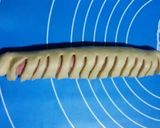 Foto langkah ke 4 dari resep Caterpillar bread.