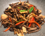 干煸· 茶树菇（小朋友许多年以前的味蕾记忆😋😋）的食譜步驟7照片