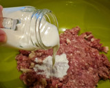 Foto del paso 2 de la receta: Albóndigas con jamón en salsa de Pedro Ximénez con patatas