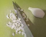 Foto del paso 1 de la receta Caldero de arroz con almejas, gambas y calamar