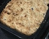 A picture of step 5 of Apple and blackberry crumble.