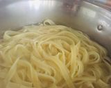 Foto del paso 1 de la receta: Pasta Fetuccini Alfredo con mix de Mariscos!