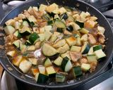 Une image de l'étape 15 de Panais et courgettes au poulet et bouillon de champignons.