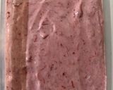 Foto langkah ke 4 dari resep Homemade Strawberry Ice Cream.