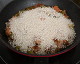 Foto del paso 5 de la receta: Arroz de longaniza