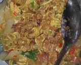 Foto langkah ke 3 dari resep Seblak mi sosis pedas.