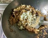 A picture of step 2 of Sooji ka halwa.
