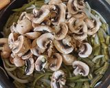 Foto del paso 4 de la receta: Nopales con champiñones