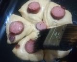 A picture of step 15 of Sausage flower bread.