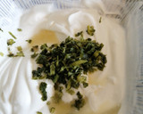 Foto del paso 4 de la receta: Salsa de yogurt y queso crema