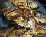 Foto langkah ke 1 dari resep Ikan Mas Kuah Kuning.