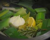 Une image de l'étape 2 de Cocotte de saumon aux petits légumes de printemps.