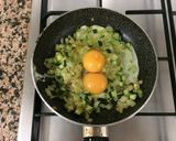 Foto del paso 4 de la receta Revuelto de cebolla y calalacín