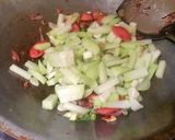 Foto langkah ke 4 dari resep Tumis labu kornet.