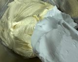 Gambar langkah 11 resipi Creamy Vanilla Butter Cake (Cream Cheese Frosting).