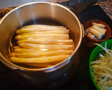 Foto del paso 2 de la receta: Espárragos blancos y alioli de calabaza