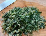 Foto del paso 1 de la receta: Pasta con salsa de acelgas y requesón con un toque de limón