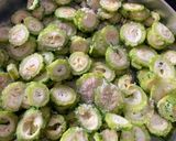 A picture of step 2 of Bitter gourd chips.