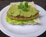 Foto del paso 2 de la receta: Sándwich verde con untable vegan de palta y arvejas 🌱
