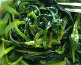 Foto langkah ke 3 dari resep Tumis kangkung bumbu merica.