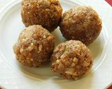A picture of step 3 of Walnut coconut laddu.