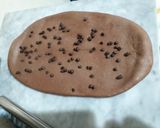 Foto langkah ke 5 dari resep Roti tawar cokelat chocochips eggless.