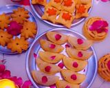 सिंपल मावा गुजिया और फूल मावा गुजिया (simple mawa gujiya aur phool mawa gujiya recipe in Hindi) रेसिपी चरण 12 फोटो