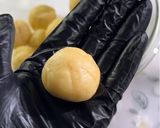 A picture of step 4 of Chinese Crumbly Cookies (Taosu, 桃酥).