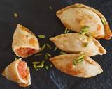 Carrot Halwa Stuffed Gujiya recipe step 13 photo