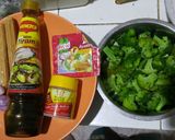 Foto langkah ke 1 dari resep 73. Tumis Brokoli Saus Tiram.