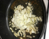 Foto del paso 3 de la receta: Pollo guisado con setas de cultivo y aromas de hierbas provenzales