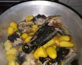 A picture of step 2 of Cat fish with potatoes.
