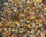 A picture of step 4 of Onion Bacon Jam.