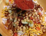 A picture of step 3 of Gujarati Surti Bhel.