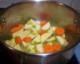 Foto del paso 5 de la receta: Crema ligera de calabacín y carlota
