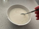 Kéfir con frambuesas y frutos secos
