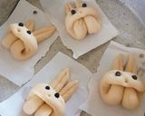 Hình bước làm 1 của món Bánh bao thỏ ngọc