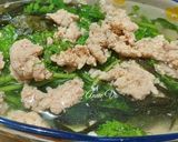 Hình bước làm 3 của món Canh tần ô rong biển nấu thịt