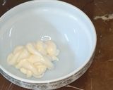 A picture of step 1 of Mayo garlic dip.