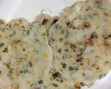 A picture of step 7 of Akki roti and kurma.