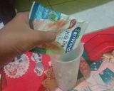 Foto langkah ke 3 dari resep Es milk tea simple.