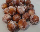 Foto del paso 9 de la receta: Buñuelos de anís rellenos de nata