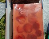 Foto langkah ke 3 dari resep Puding busa strawberi lapis cake coklat ala fe'.