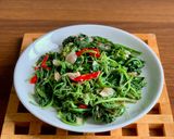 Foto langkah ke 5 dari resep Tumis Pucuk Labu.