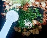 A picture of step 5 of Chicken macaroni.