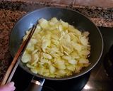 Foto del paso 3 de la receta: Tortilla de patatas